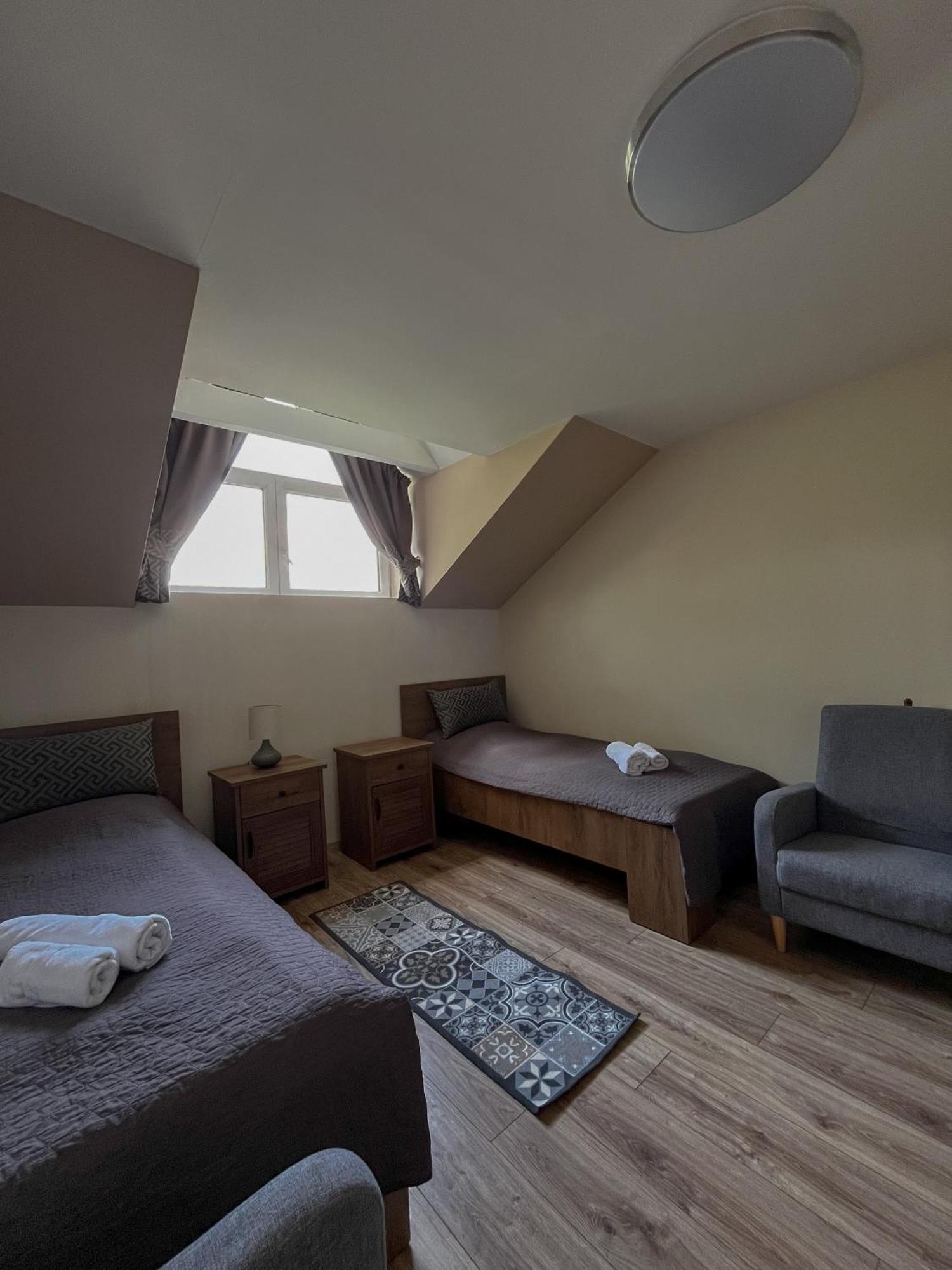 Bed and Breakfast Sempre Étterem És Panzió Székesfehérvár Esterno foto